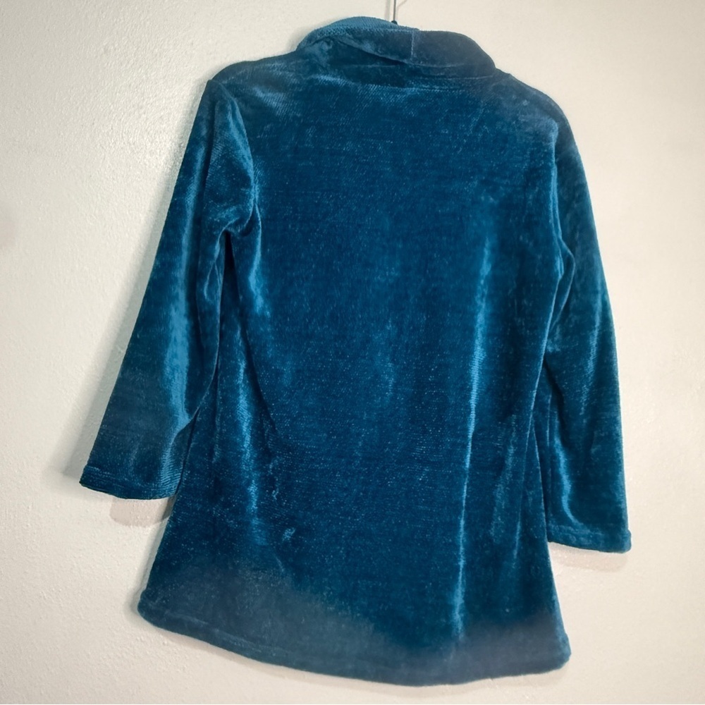 Passports Vibrant Teal Sweater, Velvety Fabric Sz S. - Picture 5 of 7